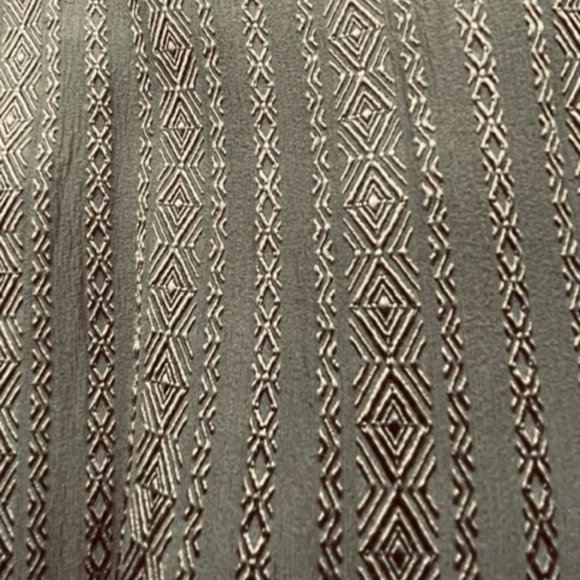 OLSEN COLLECTION Olive Green, Long Sleeved, TEXTURED SILK, Very Feminine Size 6 - Picture 11 of 11